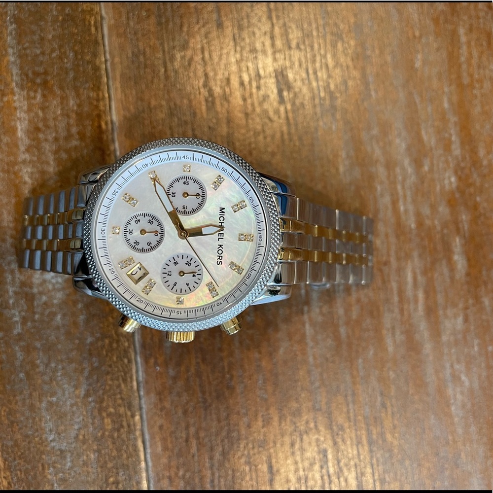 Michael Kors Watch - Silver & Gold